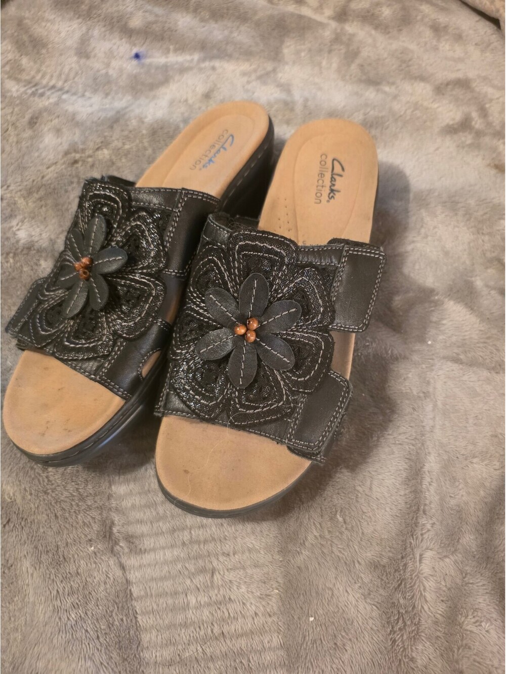 Clarks Collection Black Floral Slip-On Sandals Size 9